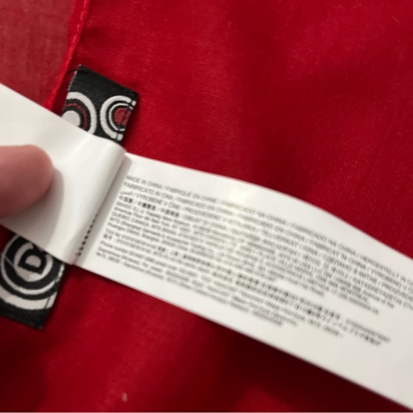 Desigual Women’s Spanish Red Floral Square Scarf - Size 48” x 48” - Picture 7 of 7